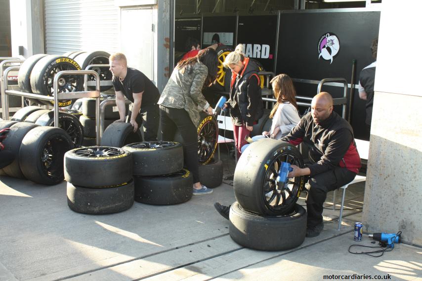 BTCC Qualifying Day – Donington Park – Motor Car Diaries